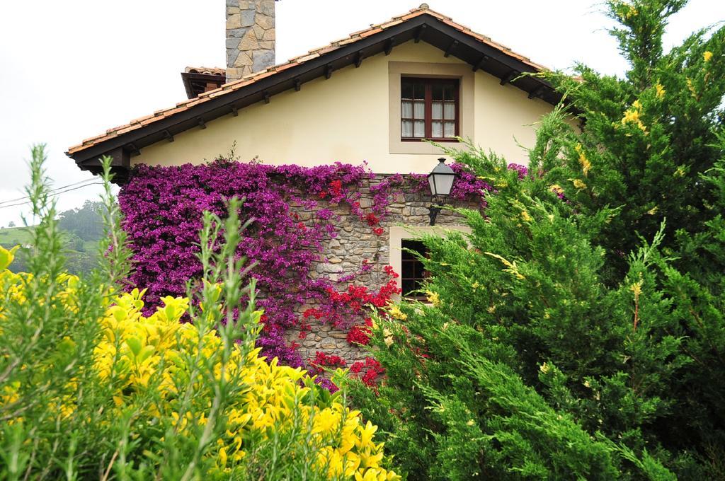 Penzion Casa Rural Llugaron I Miravalles Exteriér fotografie