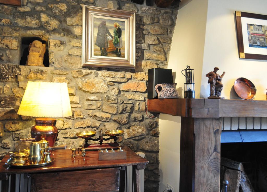 Casa Rural Llugaron I Miravalles Exteriér fotografie