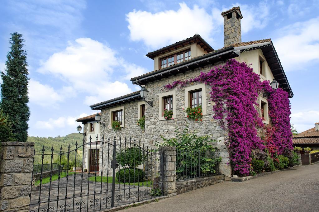 Penzion Casa Rural Llugaron I Miravalles Exteriér fotografie