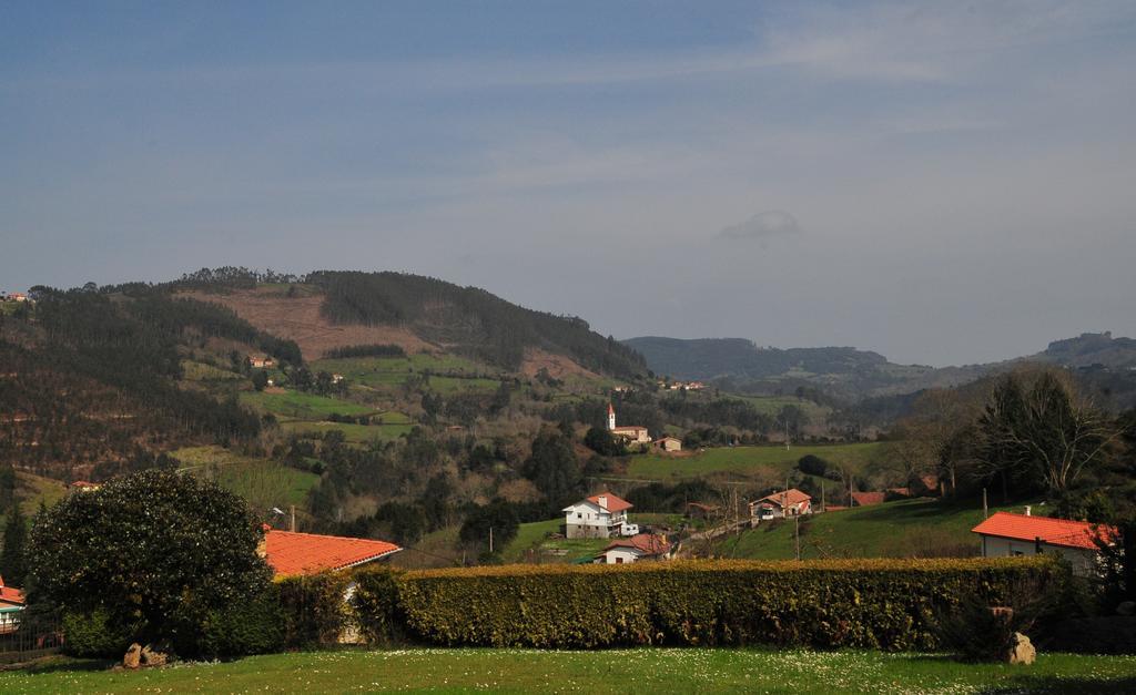 Penzion Casa Rural Llugaron I Miravalles Exteriér fotografie