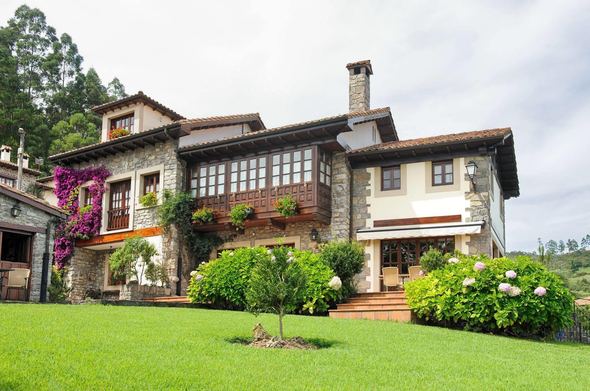 Penzion Casa Rural Llugaron I Miravalles Exteriér fotografie