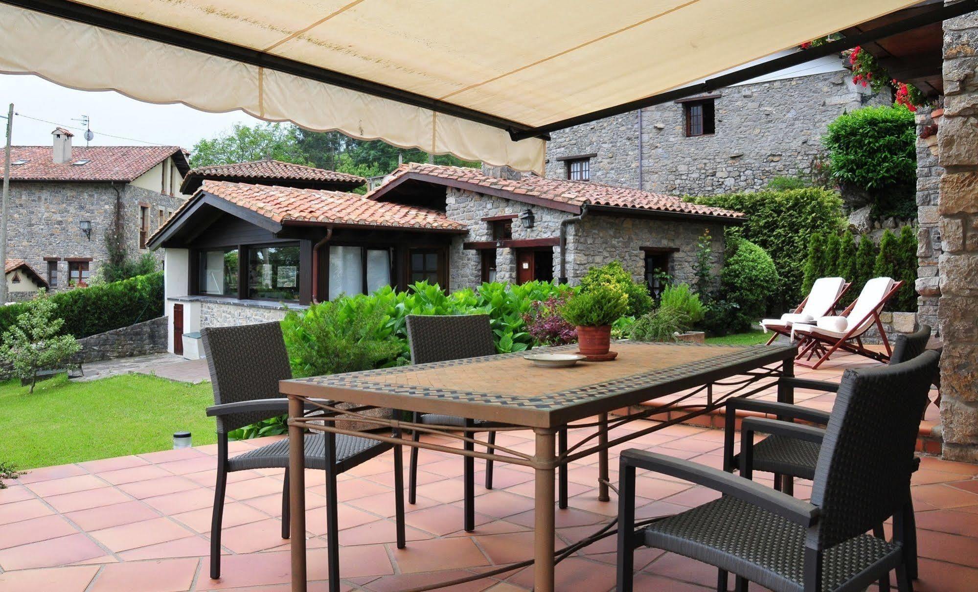 Casa Rural Llugaron I Miravalles Exteriér fotografie